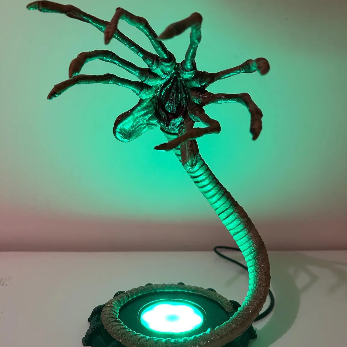 โคมไฟ Alien Facehugger ไฟกลางค - Lighting Decor Items บทวิจารณ์และราคา
